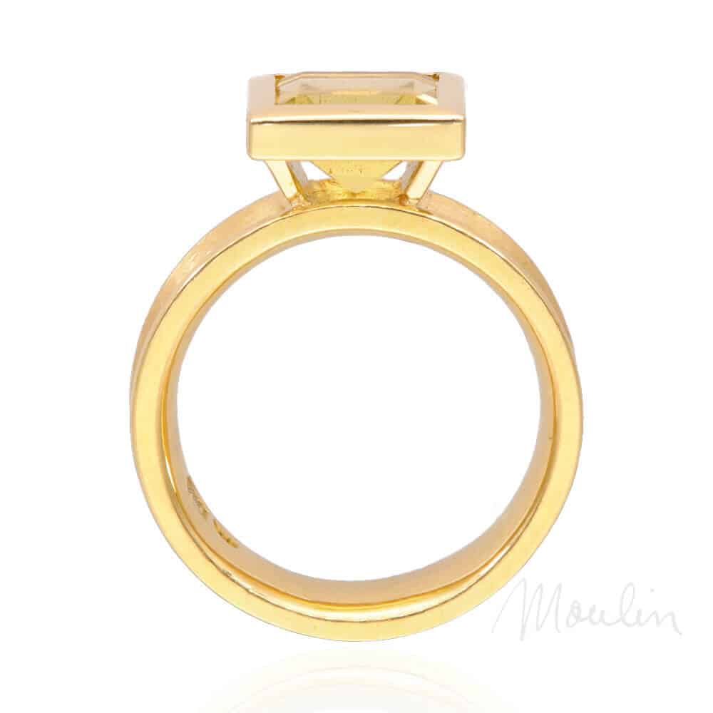 Moulin_173411-goldring-gelber-beryl-quadratisch-02-spiegelung-sign@mshagentur