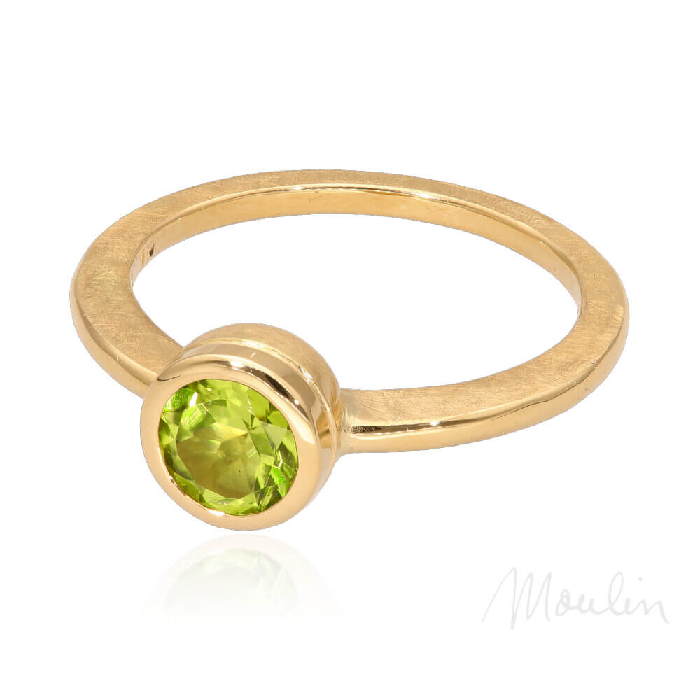 Moulin_173417-ring-gelbgold-peridot-gruen-04-spiegelung-sign@mshagentur